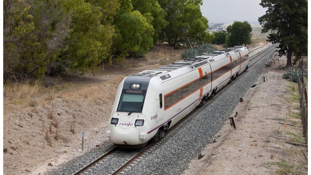 Retraso de 55 minutos del tren Mérida-Plasencia por un tramo en obras.