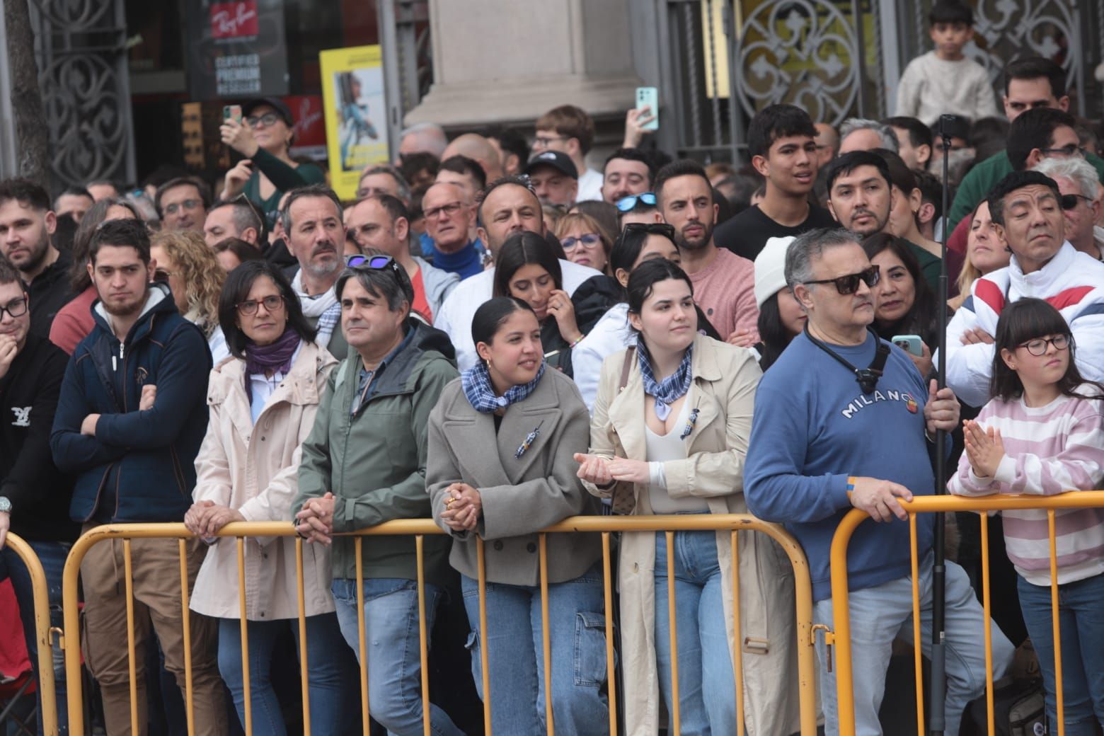 Búscate en la mascletà del 8 de marzo