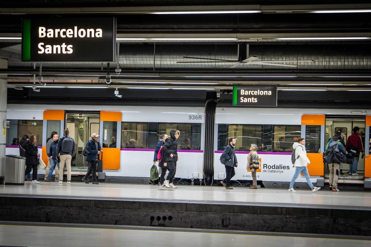 L’estació de Sants recupera el pols després del restabliment del servei de Rodalies