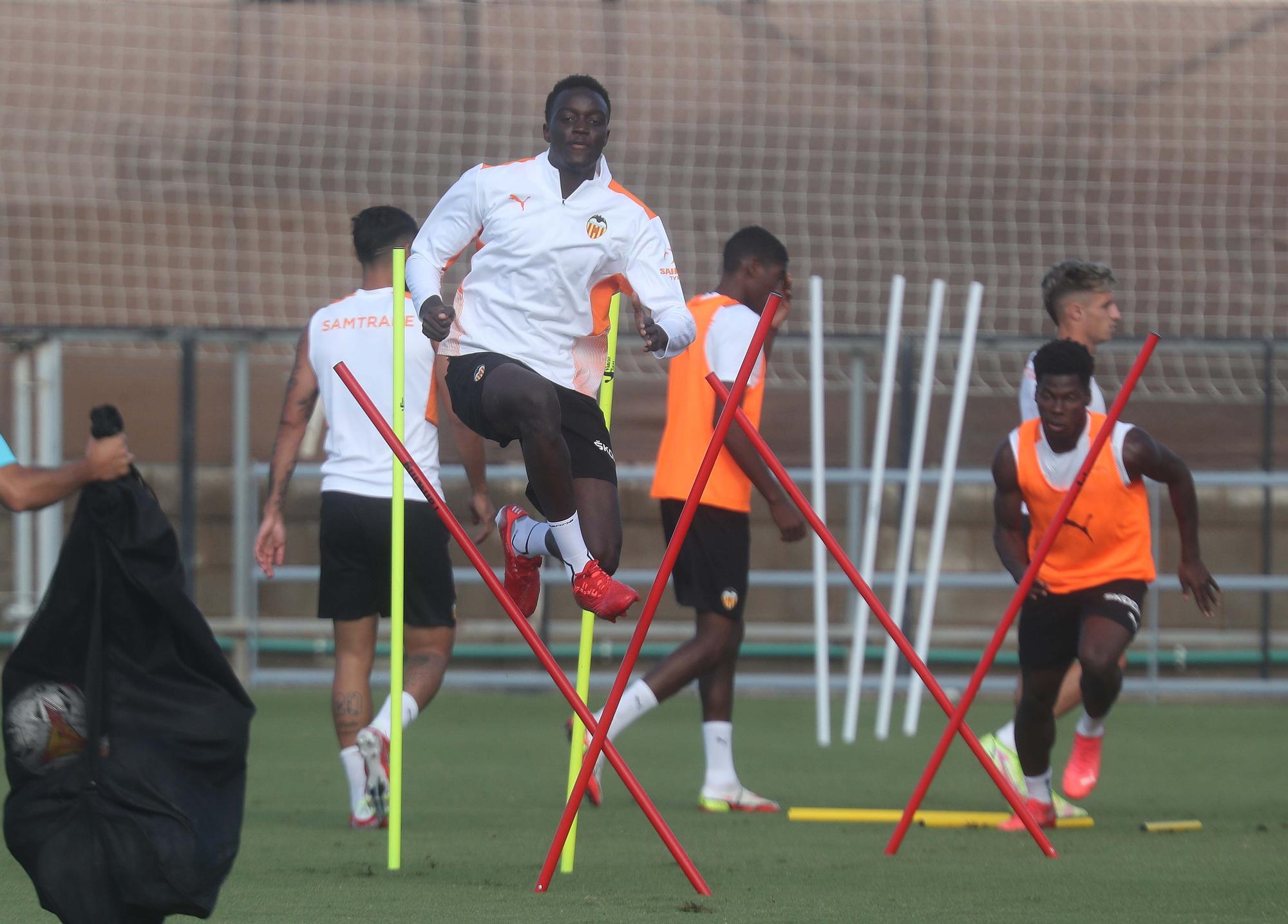 Entrenamiento del Valencia previo al partido frente al Sevilla