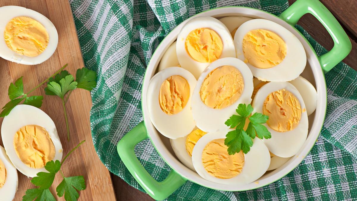 Dietas adelgazar | Los huevos cocidos son ideales para comer entre horas