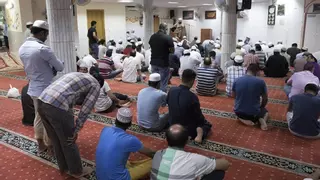 La comunidad musulmana en Catalunya pide apoyo a Interior para proteger las mezquitas: "Nos sentimos abandonados"