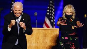 El matrimonio Biden tras el discurso de celebración.