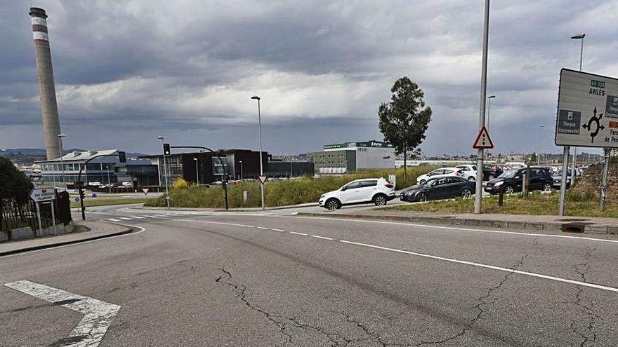 La carretera Avilés-Luanco, donde tuvo lugar el suceso.