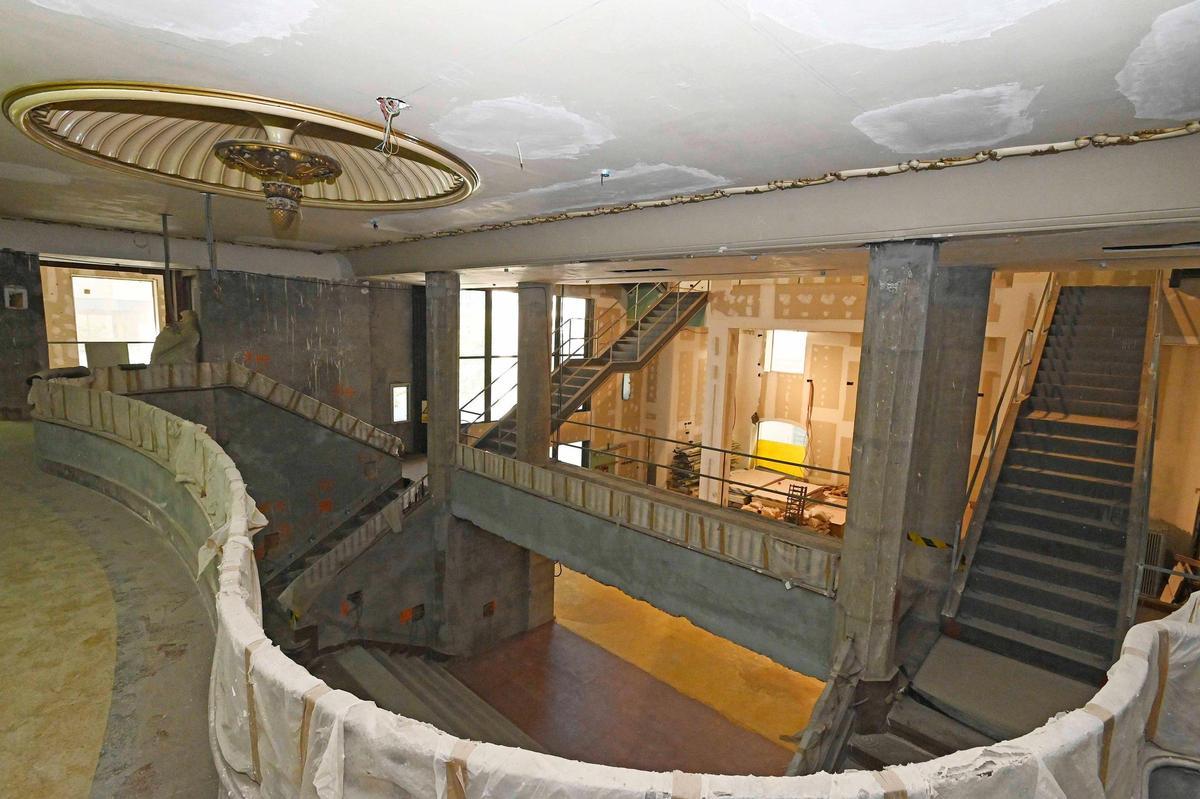 "Halls" y escaleras de acceso