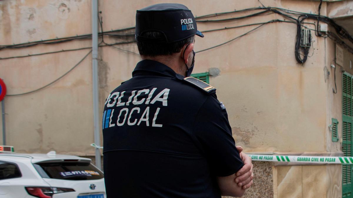 Un agente de la Policía Local.