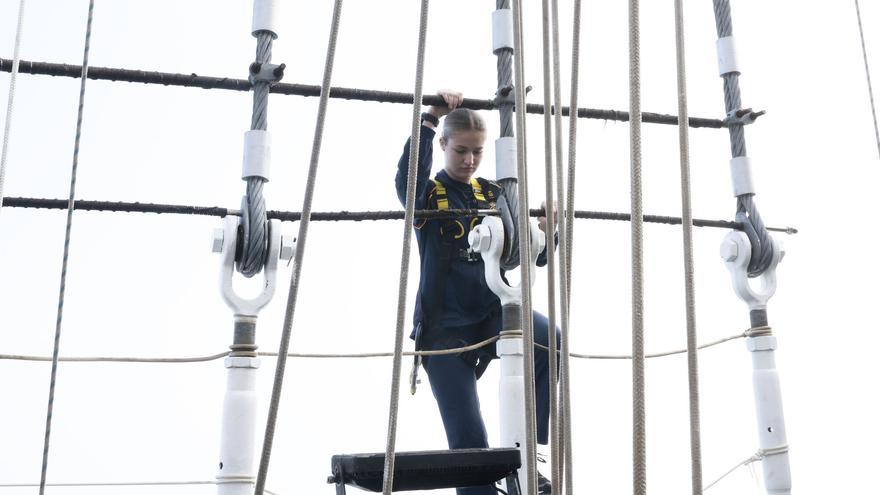 La Princesa de Asturias sube al mástil del &#039;Juan Sebastián Elcano&#039; en su segundo día a bordo