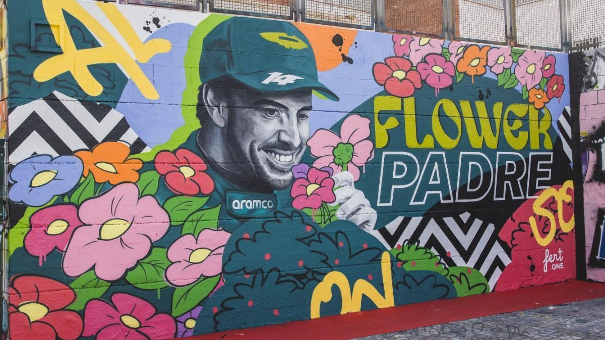 Fernando Alonso y su mural en Barcelona. Fuente: Sport