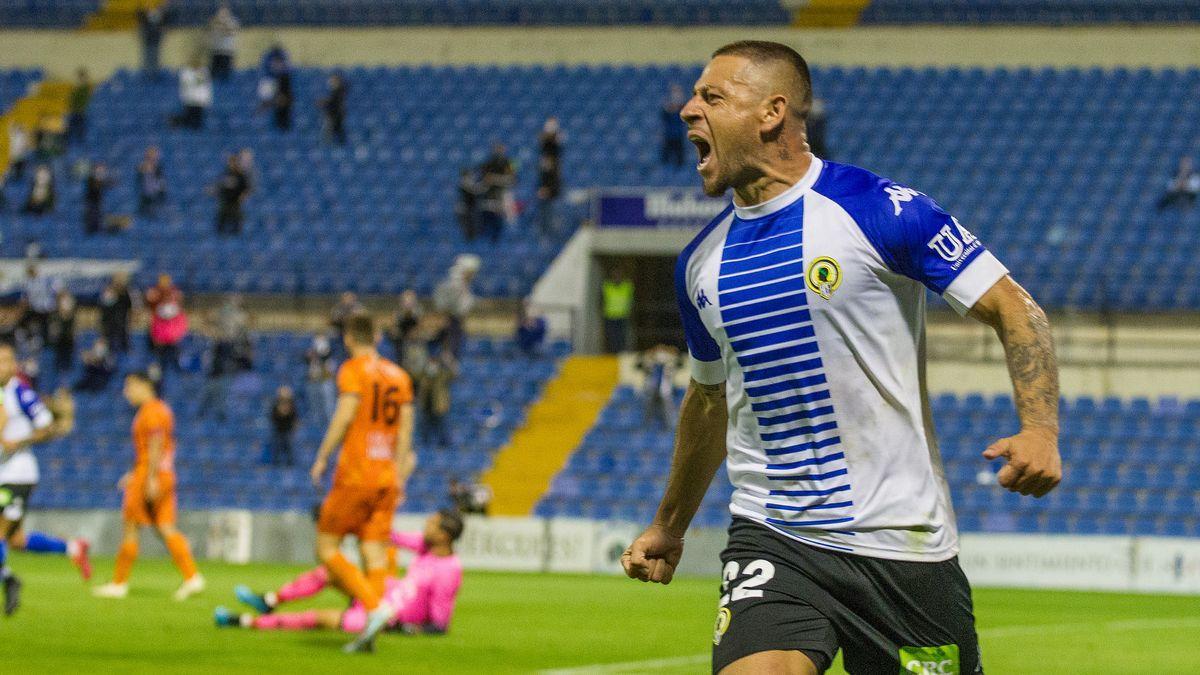 Acuña celebra su único gol como herculano. | ÁLEX DOMÍNGUEZ