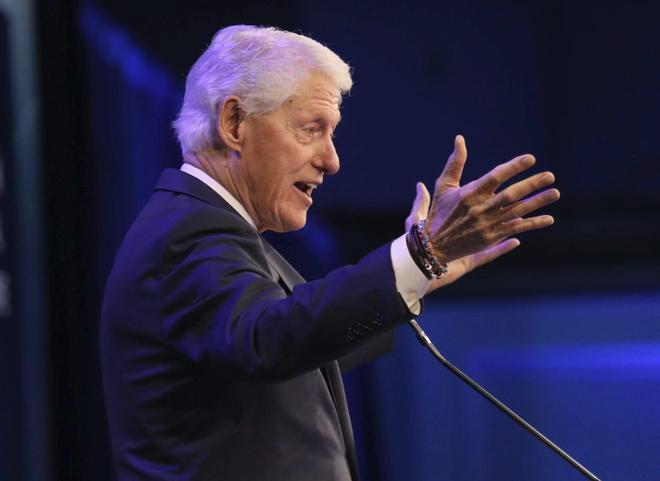 Clinton sobre el cas Epstein: "No vaig veure mai res i no vaig fer res de dolent"