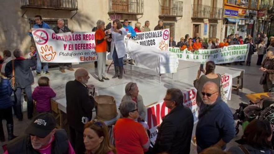 Un acto en defensa de la Ley de Dependencia, celebrado en la Plaça de Baix, en imagen de archivo.