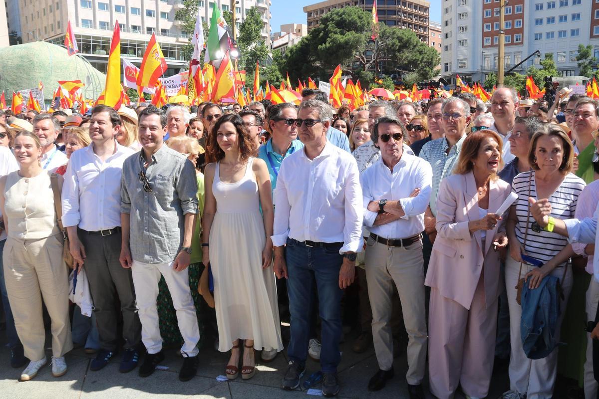 Representantes del PP en la manifestación de este 6 de junio.