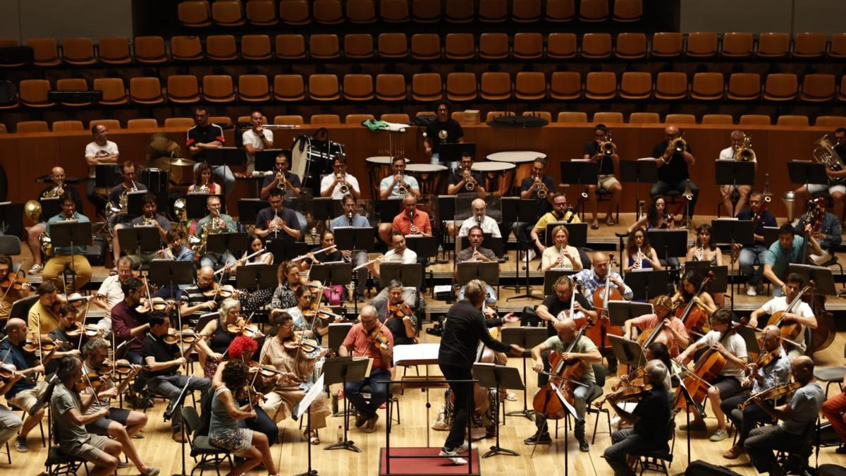 La música ya suena en el Palau tras cuatro años de silencio