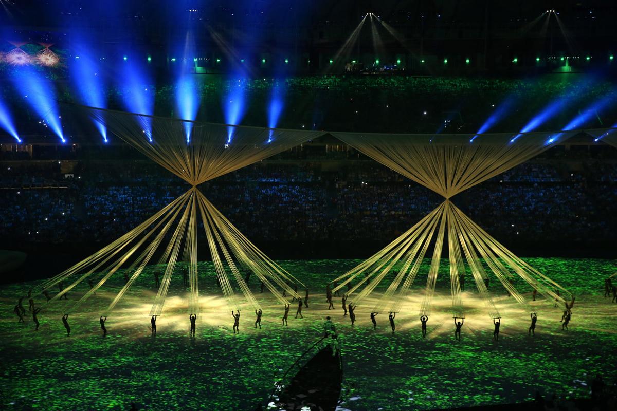 BRA301. RÍO DE JANEIRO (BRASIL), 05/08/2016.- Fotografía de la ceremonia de inauguración de los Juegos Olímpicos Río 2016 hoy, viernes 5 de agosto de 2016, en el estadio Maracaná de Río de Janeiro (Brasil). EFE/Orlando Barría