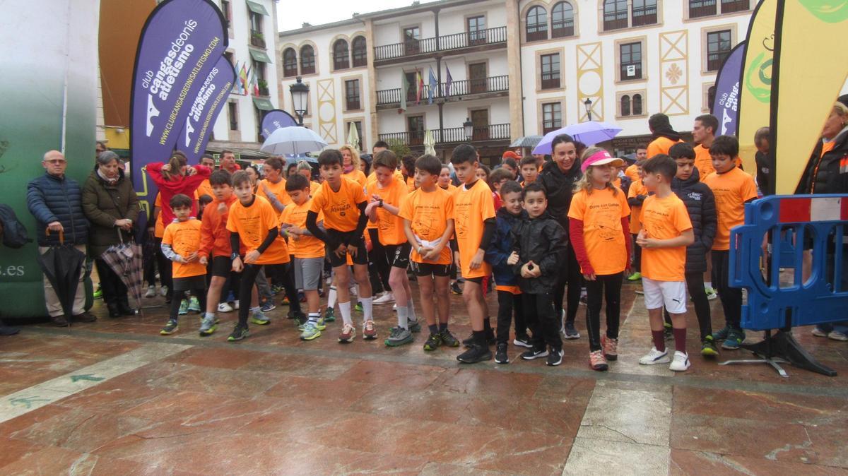 Algunos participantes en la Carrera Galbán del año pasado en Cangas de Onís