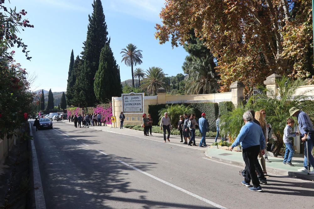 Segundo mercado navideño en el Jardín de la Concepción