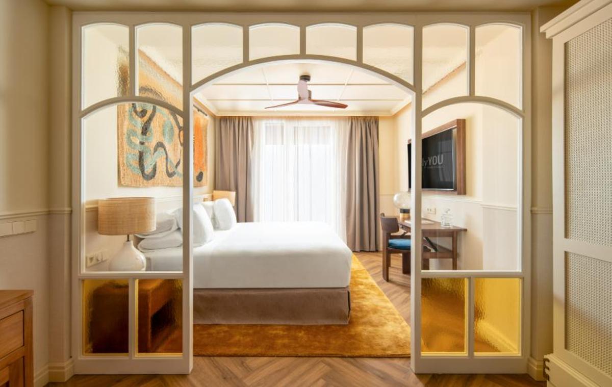Desde habitaciones estándar hasta suites exclusivas, todas ellas equipadas con las máximas comodidades posibles para satisfacer las necesidades de los huéspedes que busquen, más que un lugar para dormir.