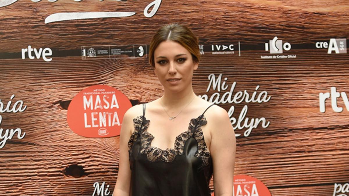 Blanca Suárez arriesga con un look de cuero y encaje en Madrid