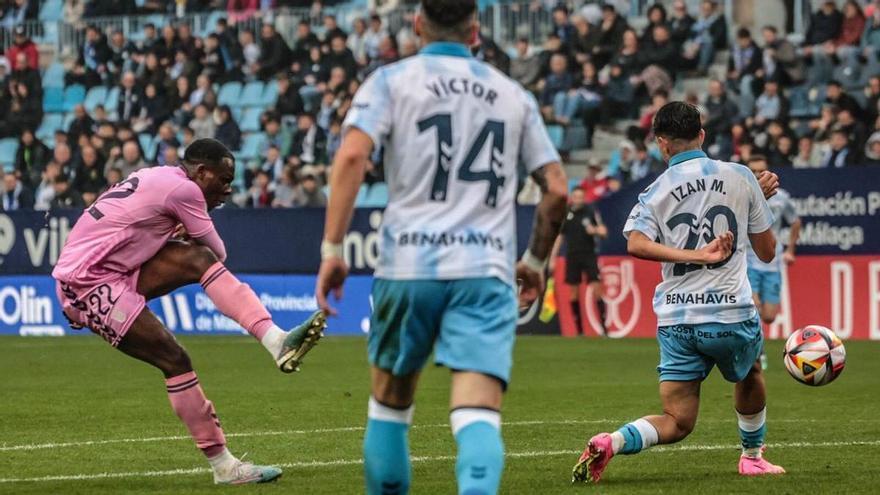 El Málaga deja fuera de la Copa al Eldense (1-0)