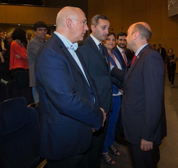 Al acto han acudido el presidente de la Generalitat, Ximo Puig, y el conseller de Educación, Vicent Marzà