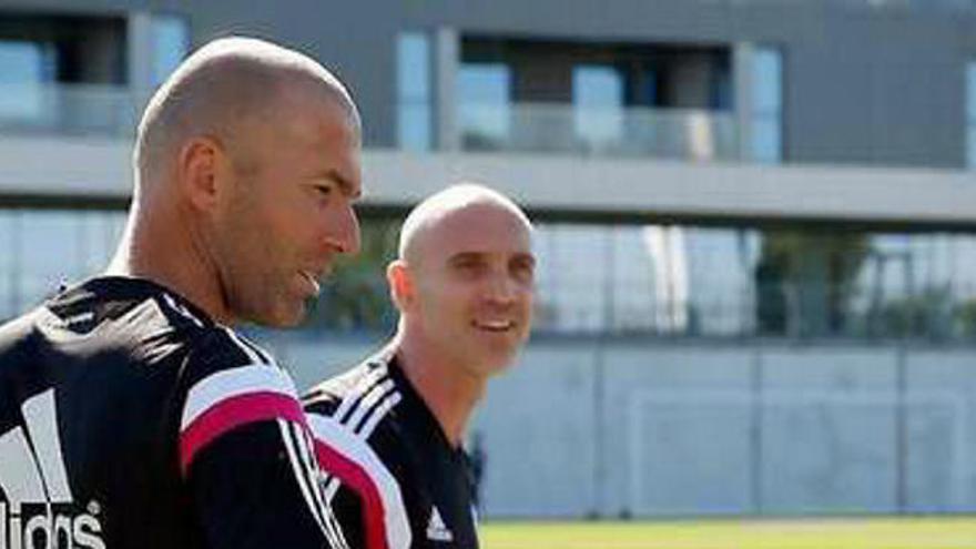 El &#039;segundo&#039; de Zinedine Zidane no tiene título de entrenador