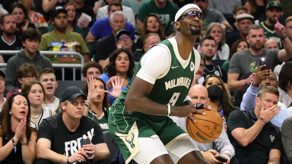 Bobby Portis con los Milwaukee Bucks en 2022