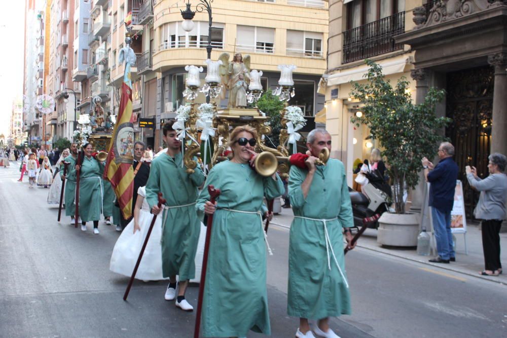 Procesión de la fiesta de los Niños de San Vicente