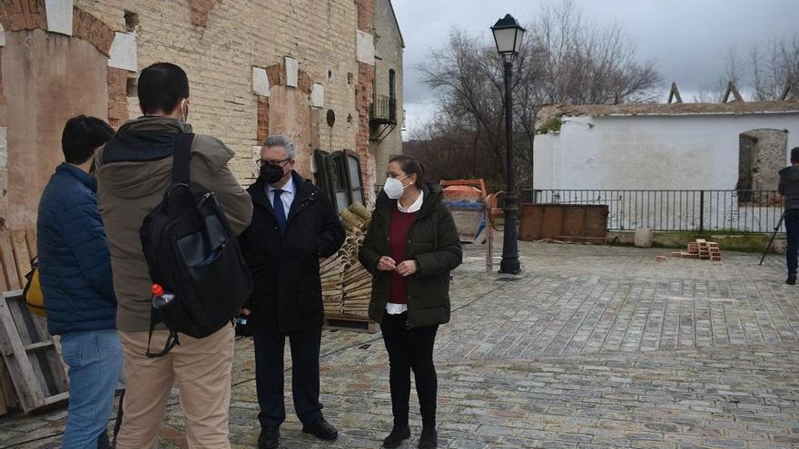 Comienzan las obras en el entorno de La Alianza de Puente Genil y la limpieza del río