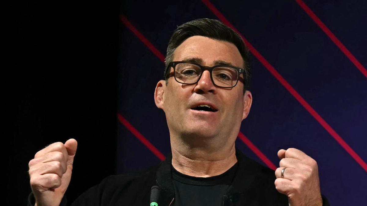 REINO UNIDO | Andy Burnham, alcalde de Mánchester y aspirante a relevar a Starmer: un gestor eficaz con un plan ambicioso pero difícil de aplicar
