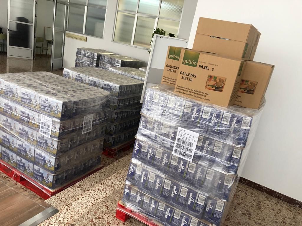 Cruz Roja reparte en Xàtiva más de 17 toneladas de alimentos