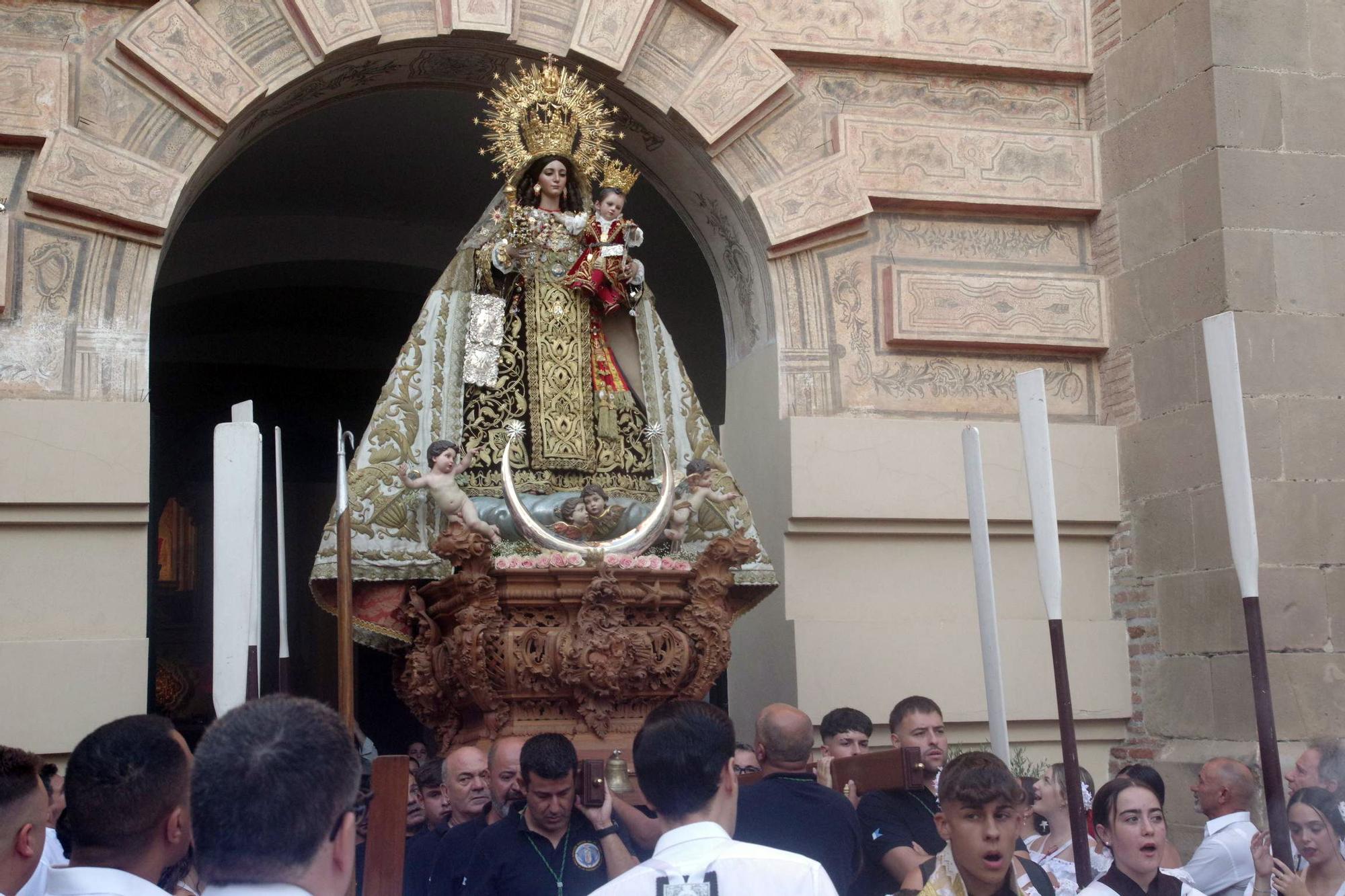 La procesión de la Virgen del Carmen Coronada de El Perchel, en imágenes