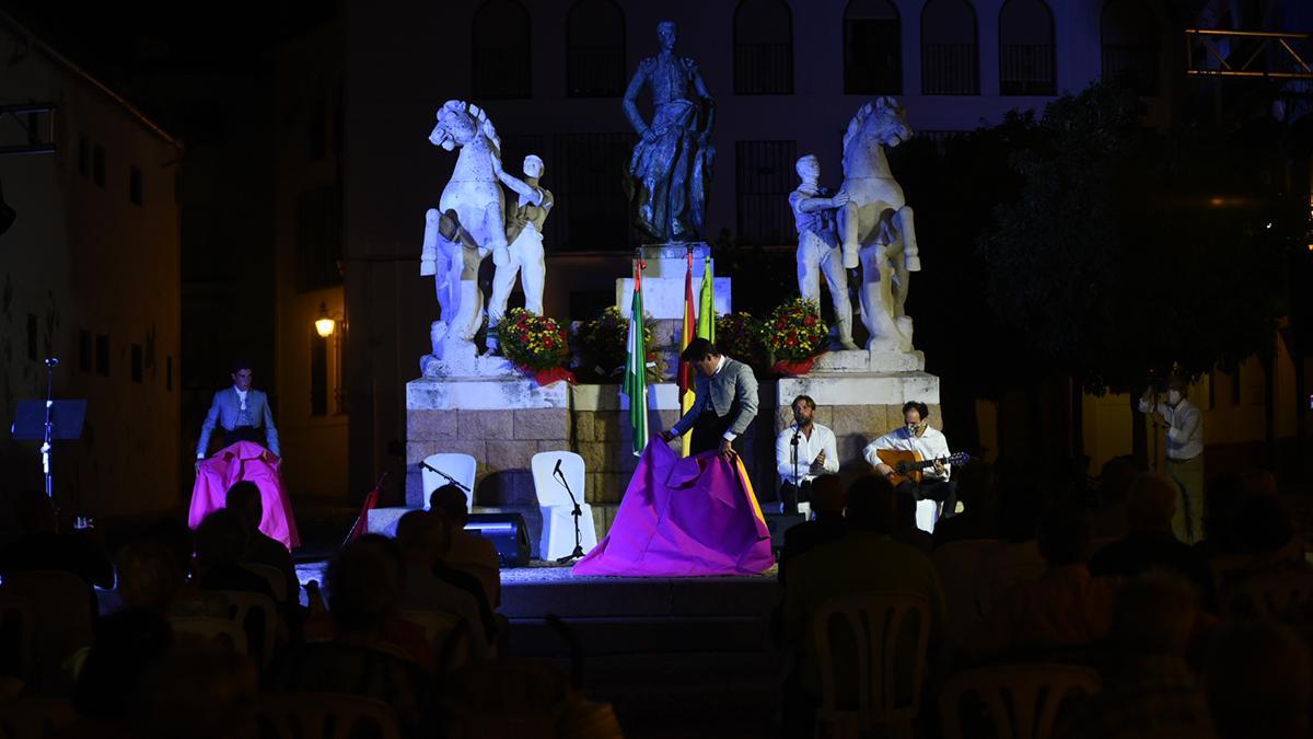 Homenaje a Manolete en el 74 aniversario de su muerte en Linares