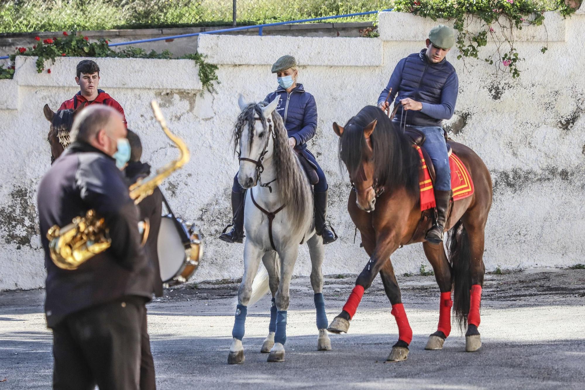 Orihuela: un San Antón con mascarilla