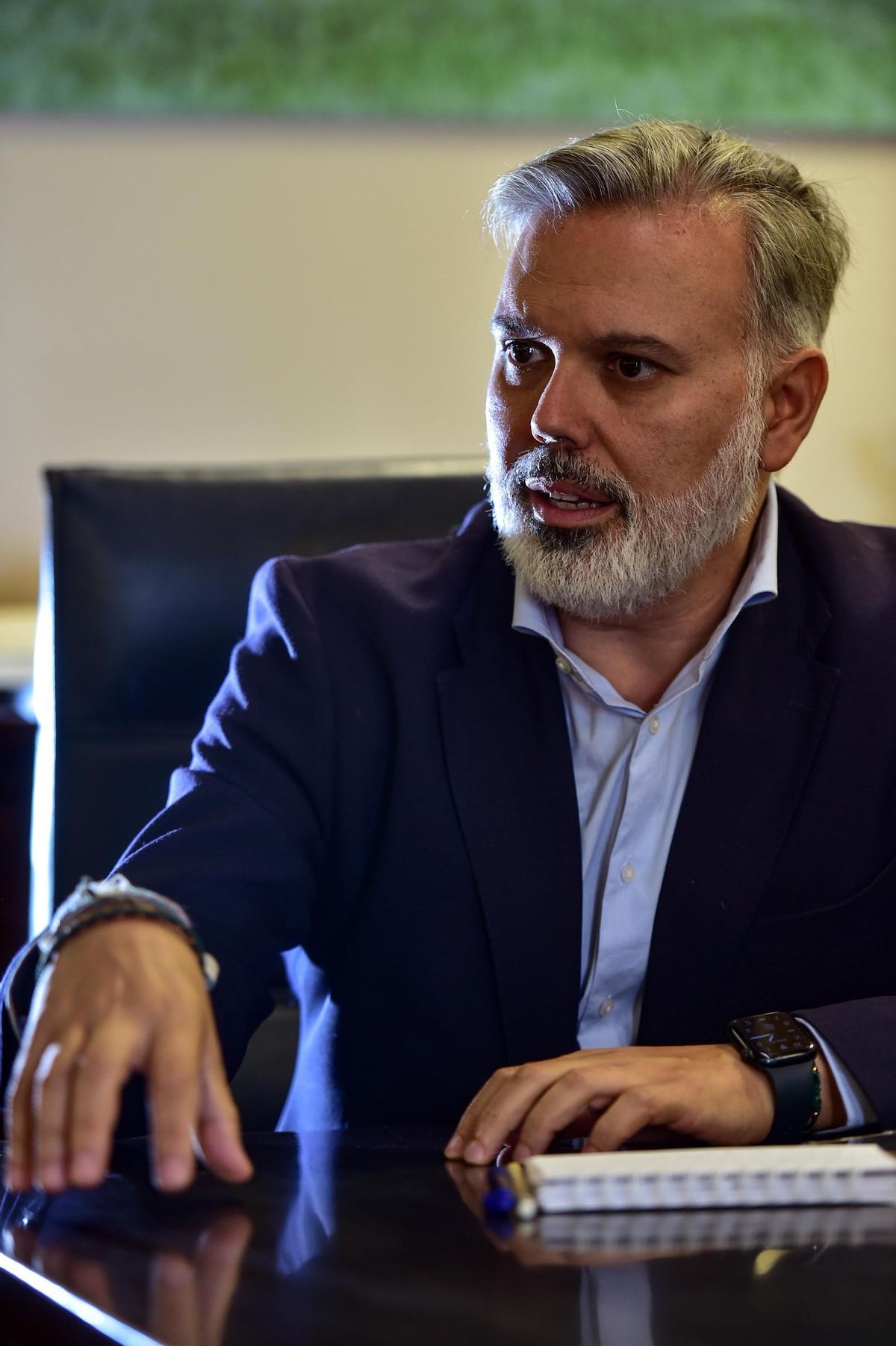 Fernando Pizarro, alcalde de Plasencia, en un momento de la entrevista.