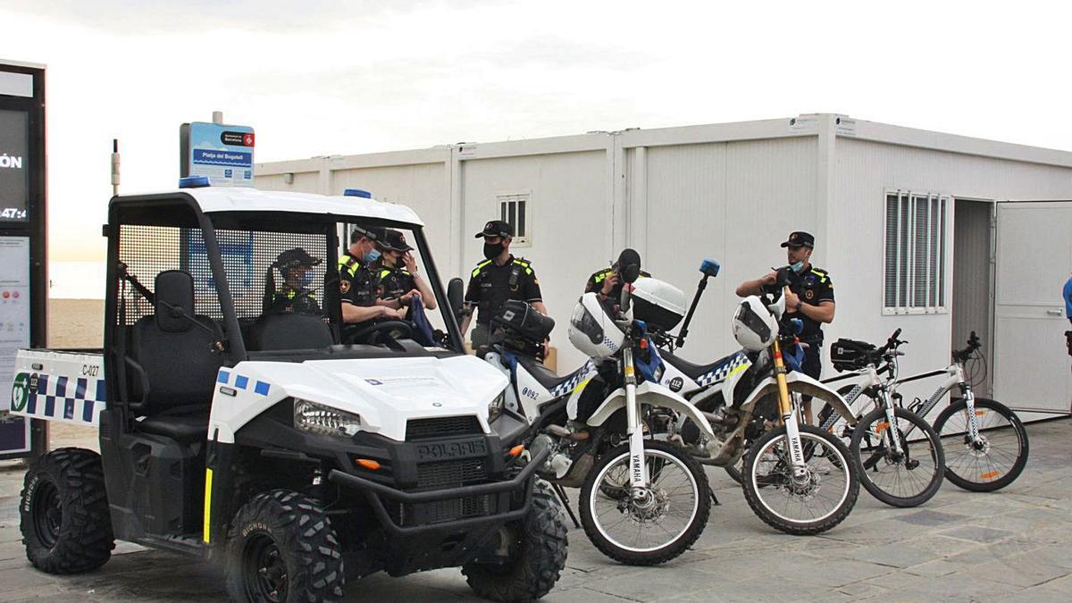 Els vehicles que utilitzarà el Grup de Platges de la Guàrdia Urbana de Barcelona.  | ACN