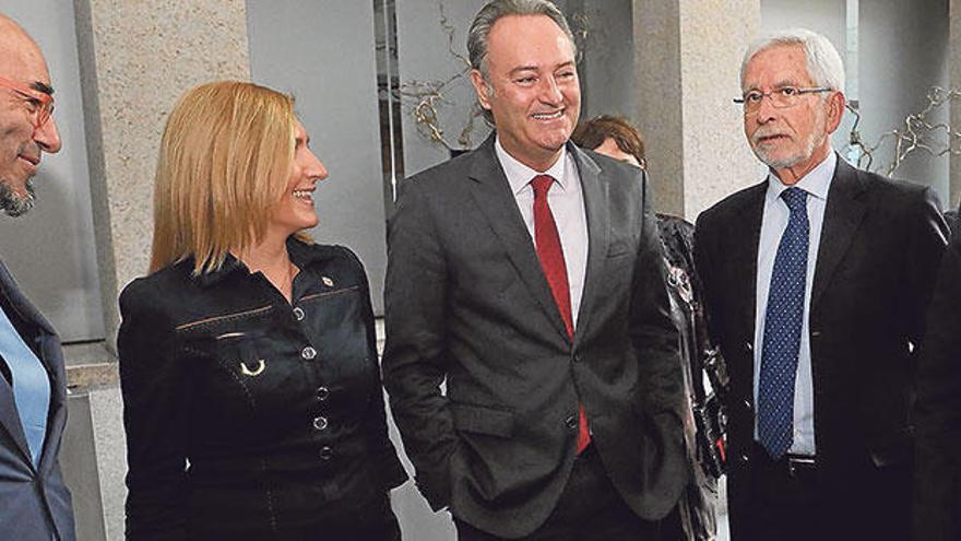 Los expresidentes de la Generalitat Alberto Fabra y Joan Lerma, en una imagen en el Senado.