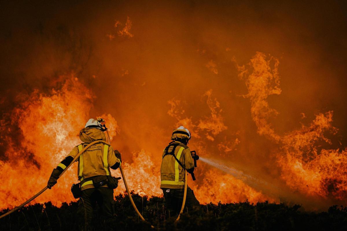 El incendio de Boborás, el primer foco importante en Ourense antes del verano