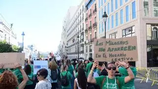 Sueldo, segregación escolar, horas lectivas: ¿en qué coinciden y en qué se diferencian la huelga docente valenciana y la madrileña?