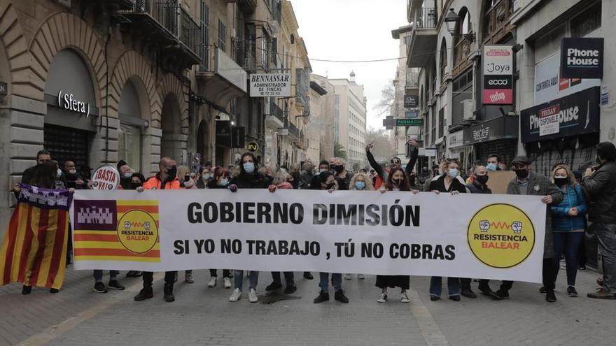 Cerca de cien personas participan en la manifestación de la Resistencia Balear