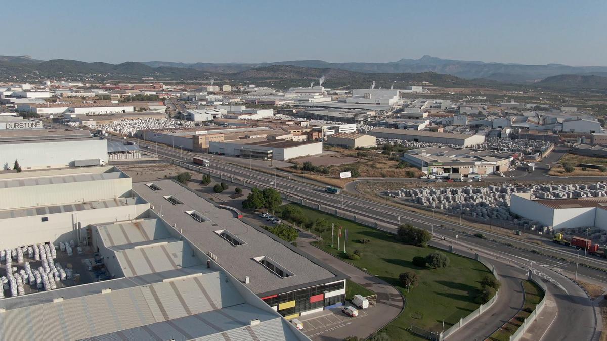 Imagen de un polígono industrial de Onda.