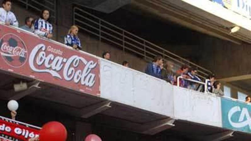 Aficionados del Sporting, en Anoeta.