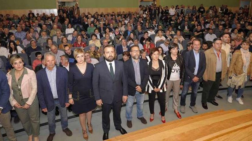 El candidato a la reelección celebró su mitin central anoche en el Auditorio Municipal de Lalín. // Bernabé/Javier Lalín