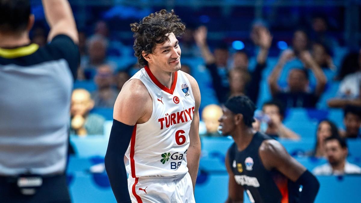 Cedi Osman estuvo muy inspirado desde el triple