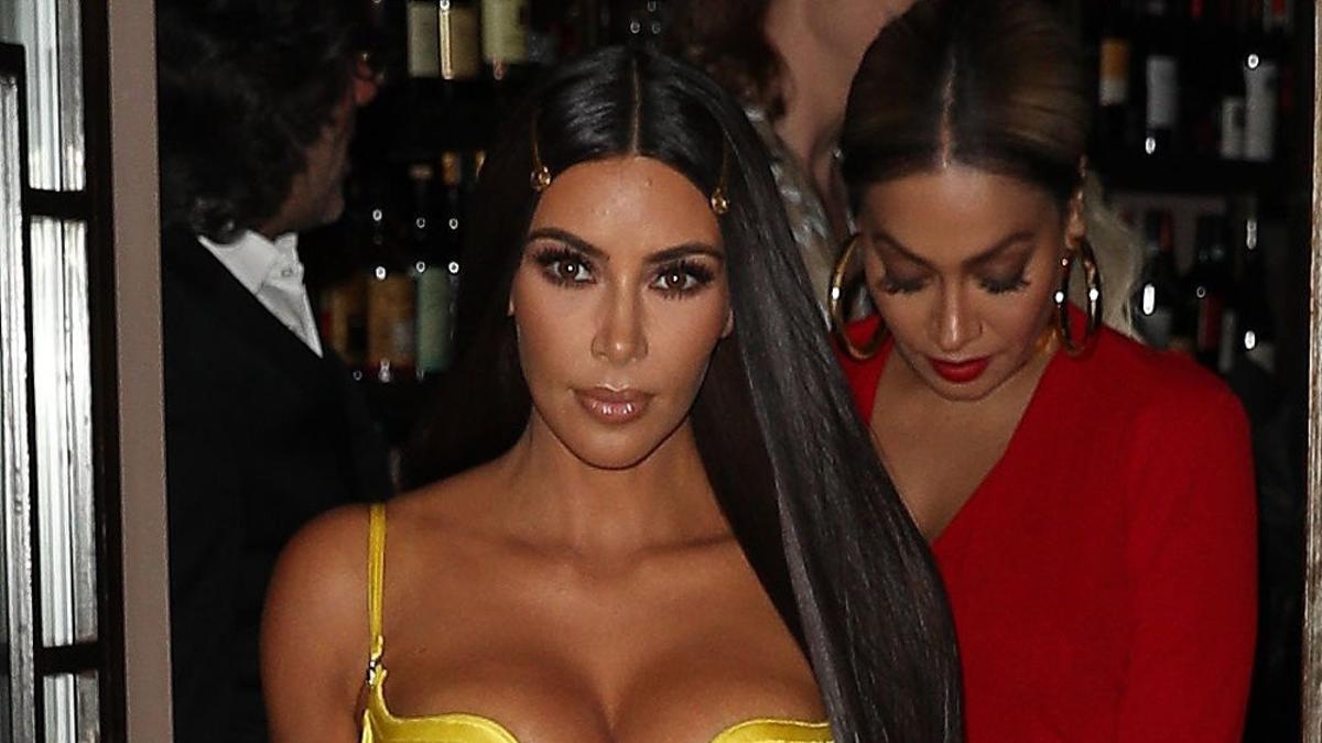 Kim Kardashian, todo al amarillo