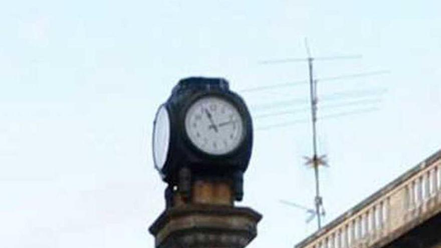 El reloj del Obelisco incorpora un moderno sistema con cambio horario  autómatico - Faro de Vigo