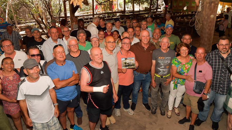 La &#039;familia&#039; del hotel Tamarindos se reúne por su 50 aniversario