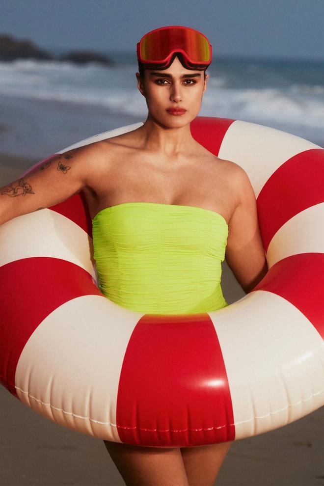 Zara ficha a la modelo Jill Kortleve para presentar sus bañadores del 2023