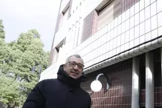 Miguel Ángel, el portero de Gijón que se enfrentó al infierno para extinguir un incendio: "No pensé en el riesgo"