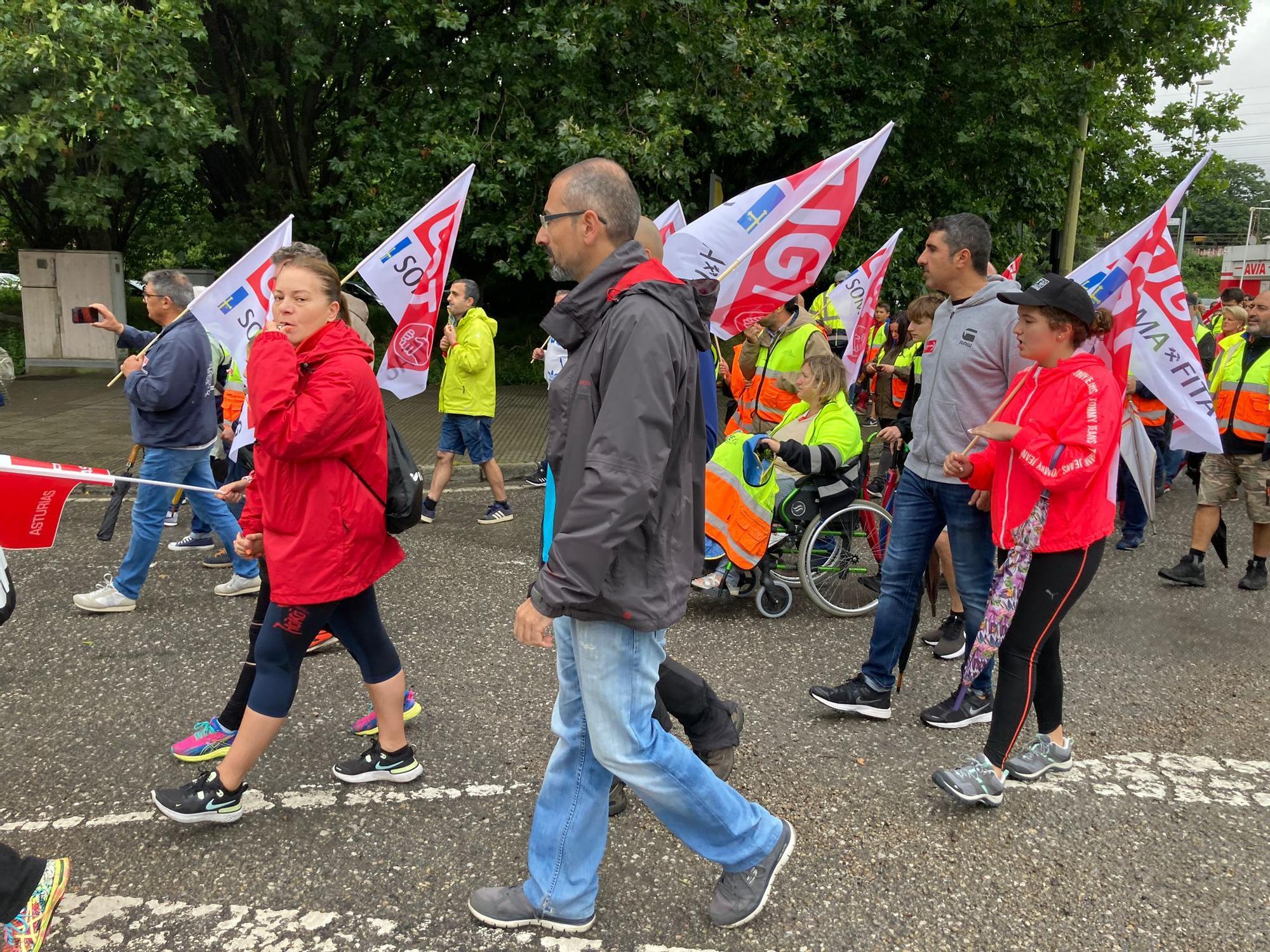 Marcha a Castrillón de los trabajadores de Saint-Gobain