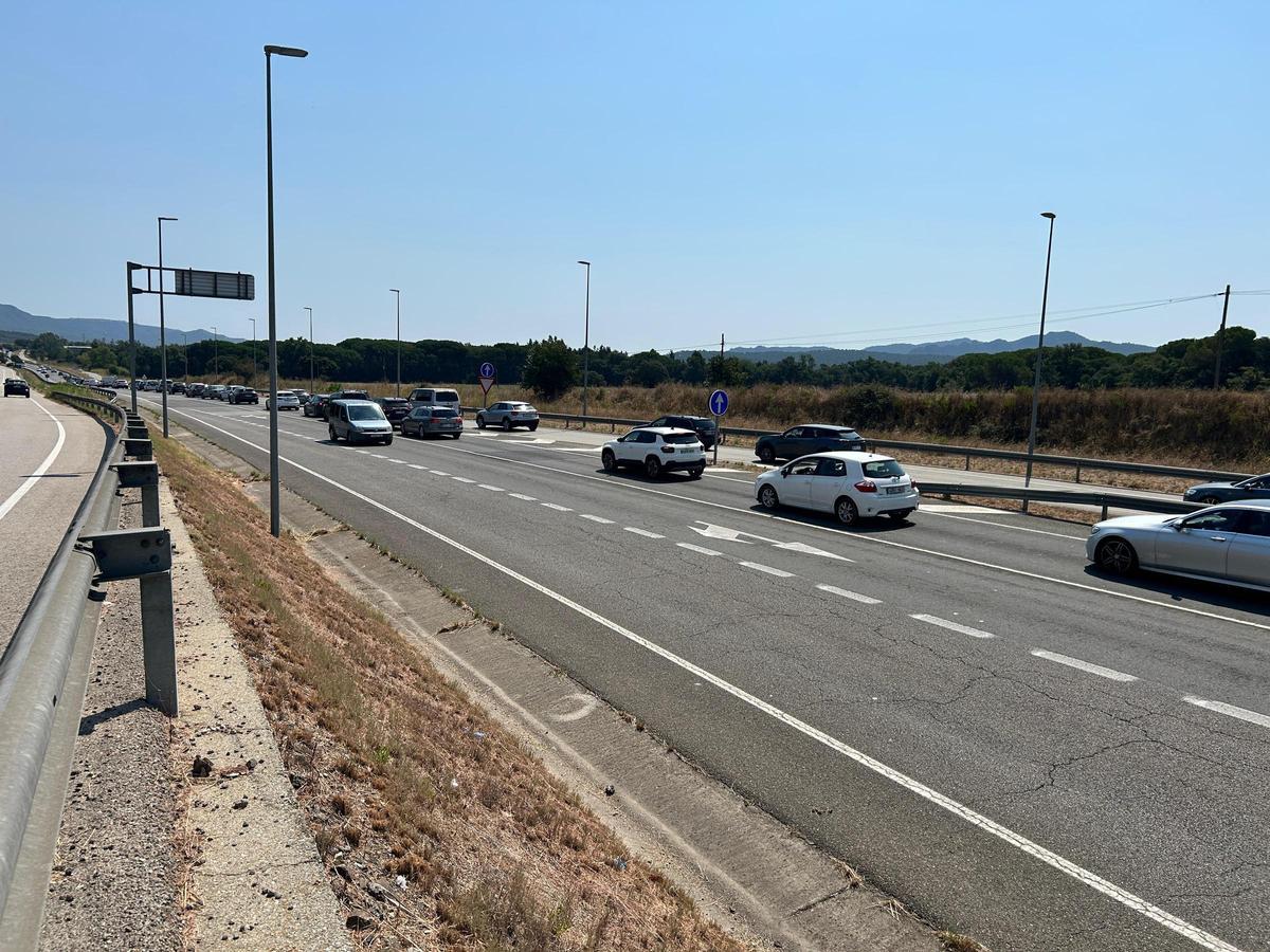 Retencions a la C-65 a Llagostera, fotografia d'arxiu